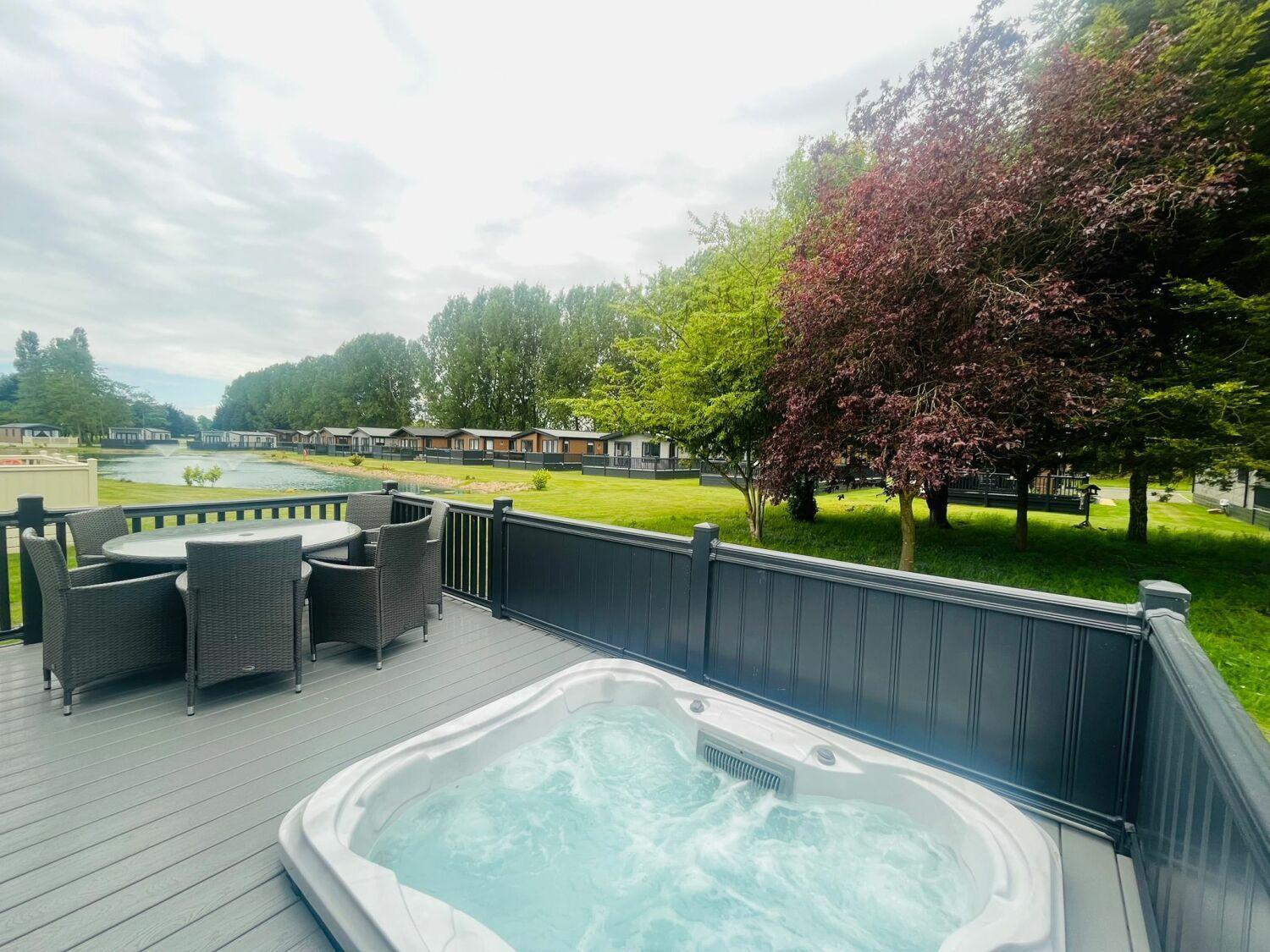 Country Cabin With Hot Tub يورك المظهر الخارجي الصورة