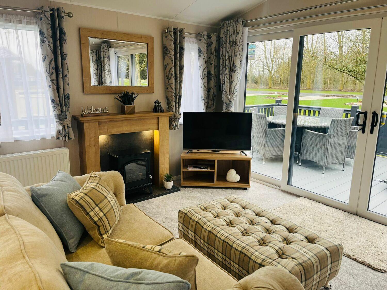 Country Cabin With Hot Tub يورك المظهر الخارجي الصورة